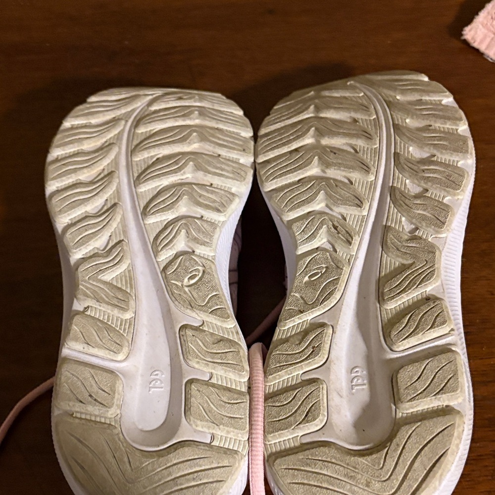 ASICS Women's Light Pink Athletic Shoes - Picture 4 of 6